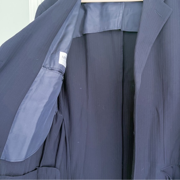 Vintage Armani Blazer - 42R - Navy Pinstripe - Men’s Vintage Armani Collezioni - Picture 7 of 11
